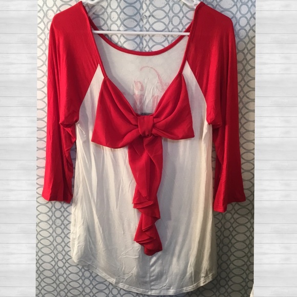 Just A Small Town Girl Top - Picture 2 of 2